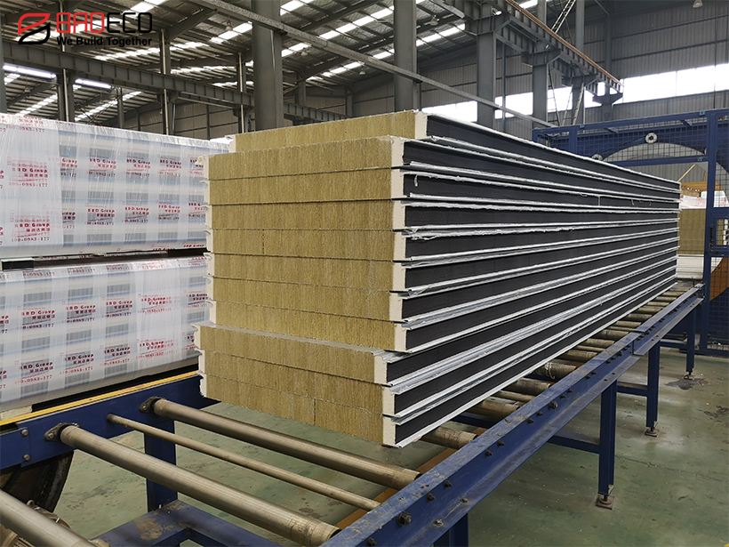 Polyurethane Rock Mineral Wool with DoubleSided Color Steel Sandwich